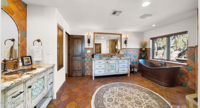 35035 N WHILEAWAY Road, Carefree, AZ 85377