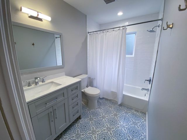 5024 W University Boulevard, Dallas, TX 75209