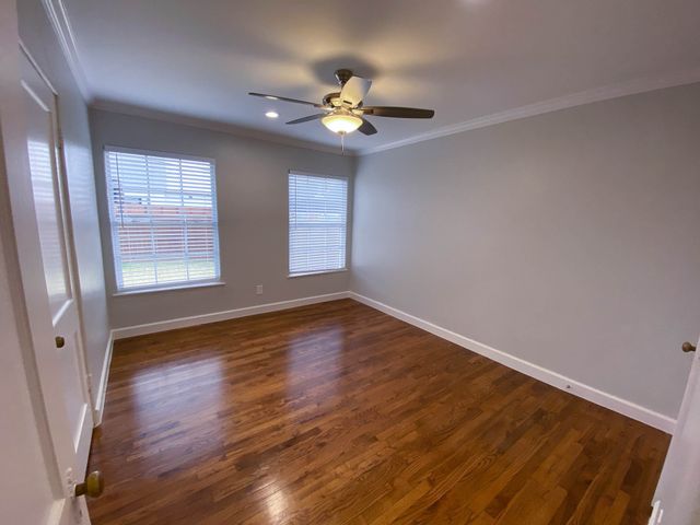 5024 W University Boulevard, Dallas, TX 75209