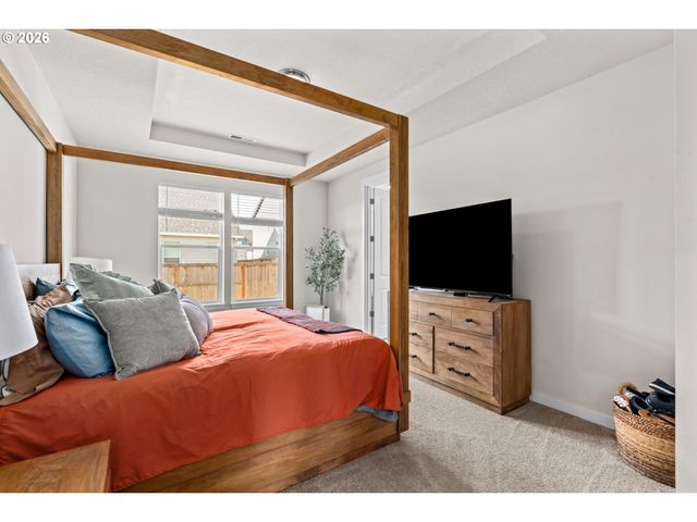 2407 W 8TH Ave, Junction City, OR 97448