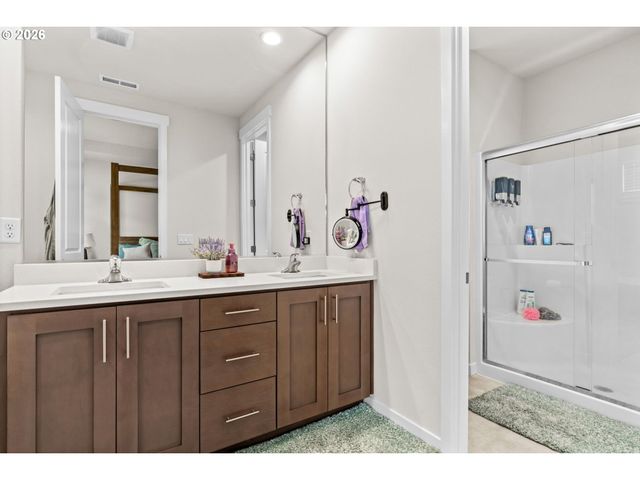 2407 W 8TH Ave, Junction City, OR 97448