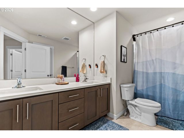 2407 W 8TH Ave, Junction City, OR 97448