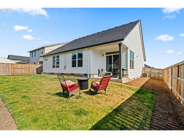 2407 W 8TH Ave, Junction City, OR 97448