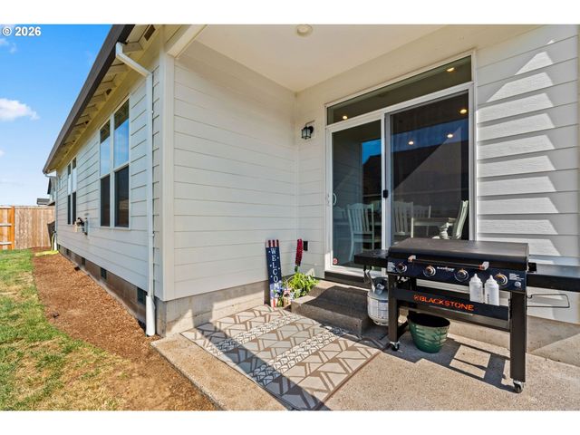 2407 W 8TH Ave, Junction City, OR 97448