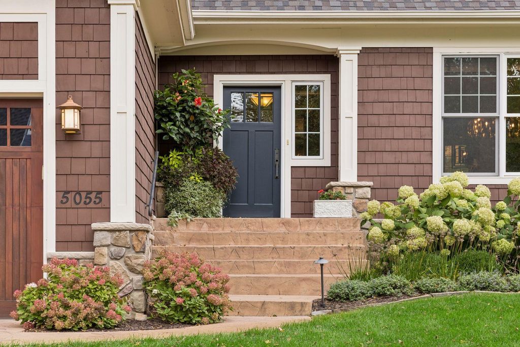 5055 Highview Place, Greenwood, MN 55331 — photo 2