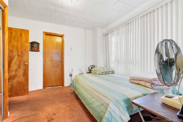 85-86 263 Street, Floral Park, NY 11001