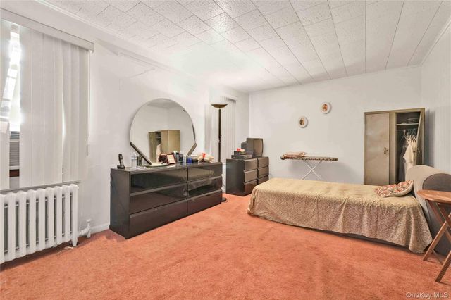 85-86 263 Street, Floral Park, NY 11001