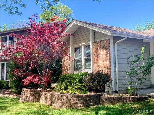 3967 Summerview Drive, St Charles, MO 63304