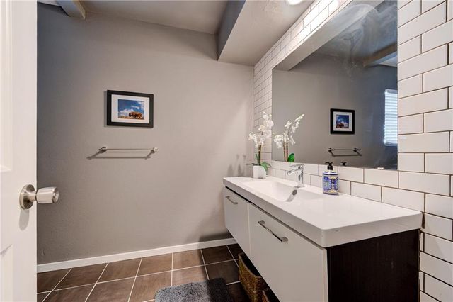 2105 NW 59th Place, Oklahoma City, OK 73112