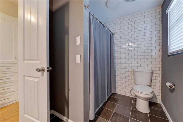 2105 NW 59th Place, Oklahoma City, OK 73112