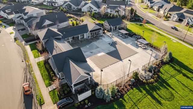 6268 SE Harkness Ln, Hillsboro, OR 97123