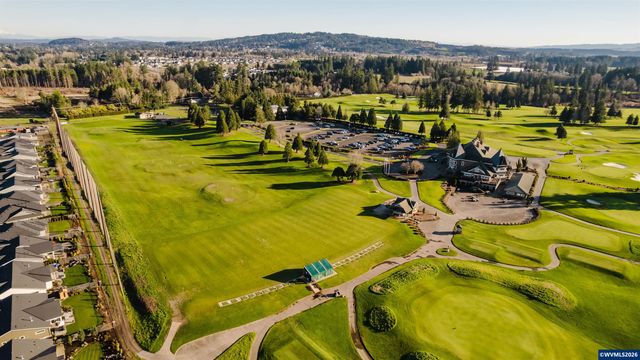 6268 SE Harkness Ln, Hillsboro, OR 97123