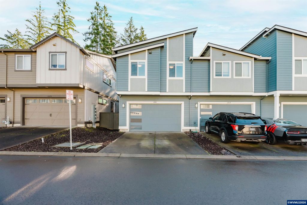 6268 SE Harkness Ln, Hillsboro, OR 97123