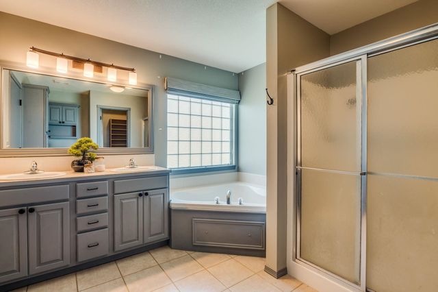 606 S Reece Rd, Goddard, KS 67052