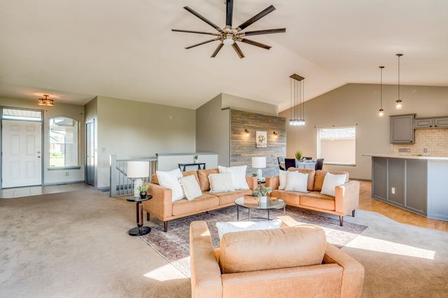 606 S Reece Rd, Goddard, KS 67052