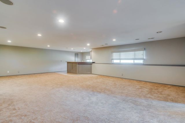 606 S Reece Rd, Goddard, KS 67052