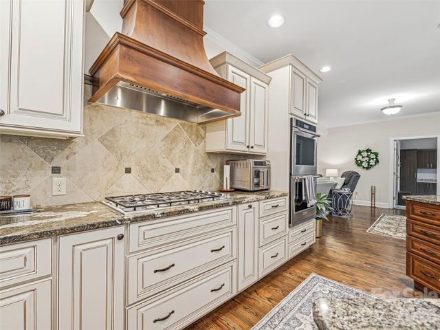 1005 Windsor Drive, Asheville, NC 28803
