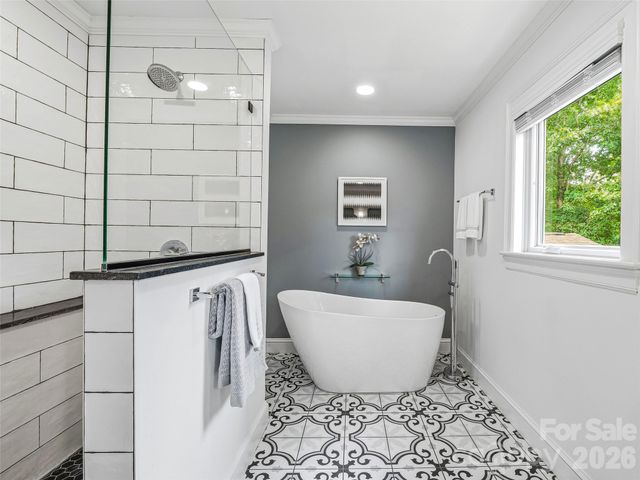 1005 Windsor Drive, Asheville, NC 28803