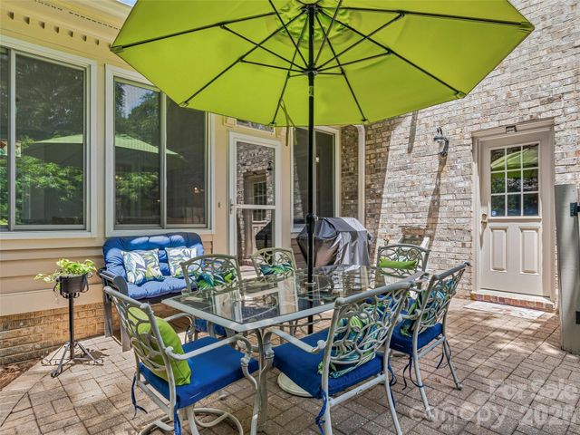1005 Windsor Drive, Asheville, NC 28803