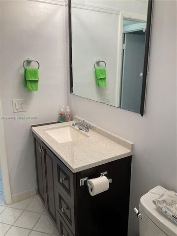 9201 Sunrise Lakes Blvd 205, Sunrise, FL 33322