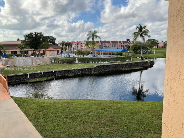 9201 Sunrise Lakes Blvd 205, Sunrise, FL 33322