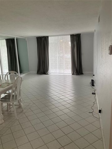 9201 Sunrise Lakes Blvd 205, Sunrise, FL 33322