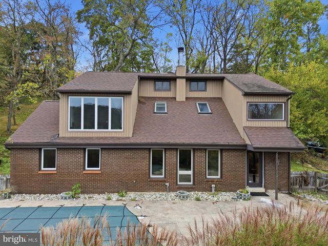 230 S PERKASIE RD, Perkasie, PA 18944