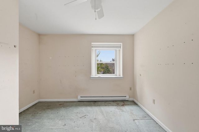 230 S PERKASIE RD, Perkasie, PA 18944