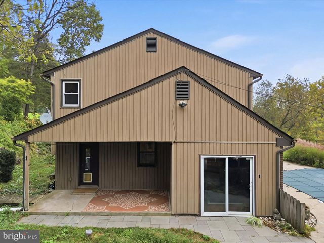 230 S PERKASIE RD, Perkasie, PA 18944