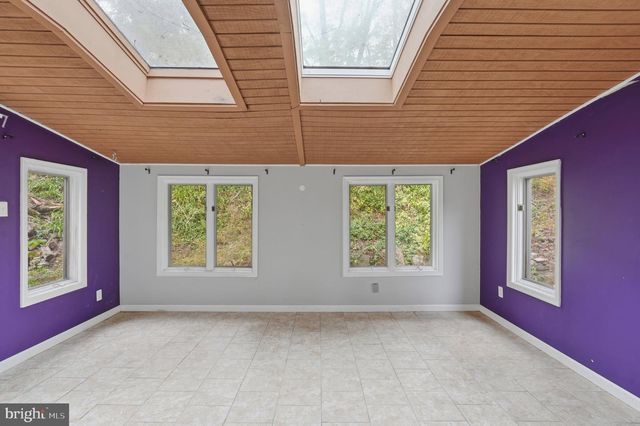 230 S PERKASIE RD, Perkasie, PA 18944