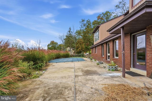 230 S PERKASIE RD, Perkasie, PA 18944