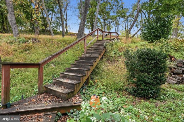 230 S PERKASIE RD, Perkasie, PA 18944