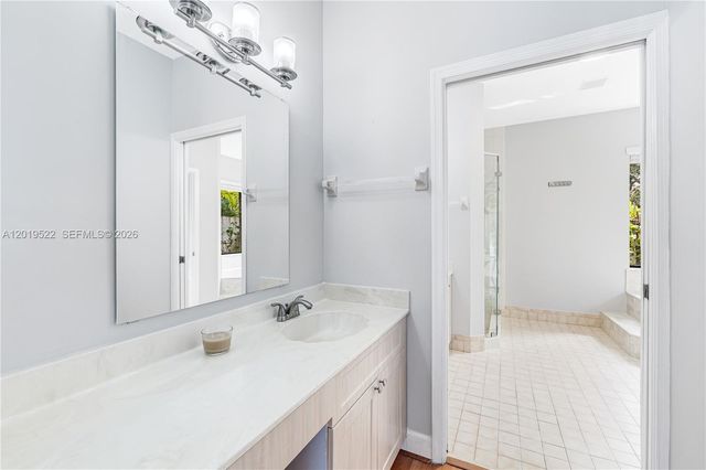 1256 S Manor Dr S, Weston, FL 33326