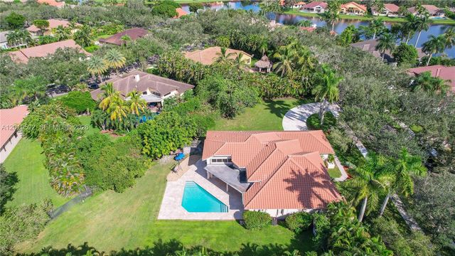 1256 S Manor Dr S, Weston, FL 33326