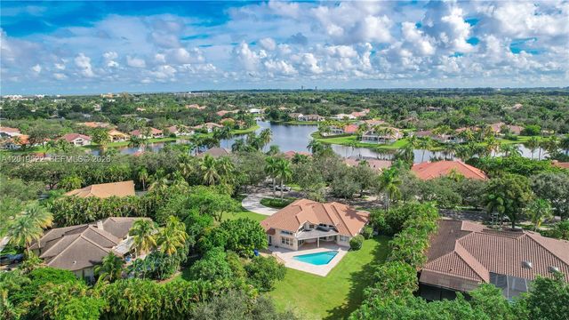 1256 S Manor Dr S, Weston, FL 33326