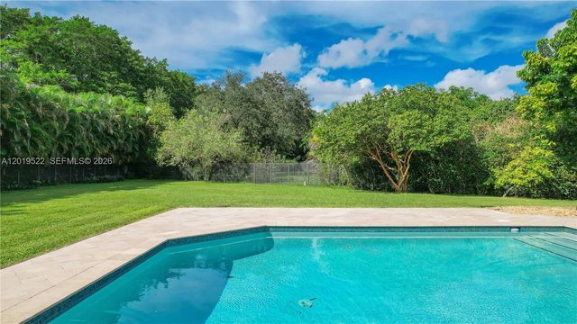 1256 S Manor Dr S, Weston, FL 33326