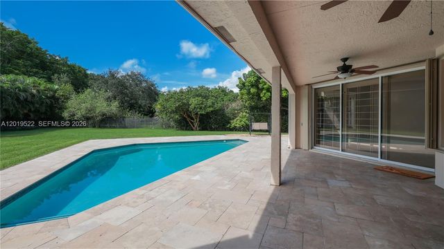 1256 S Manor Dr S, Weston, FL 33326