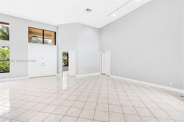 1256 S Manor Dr S, Weston, FL 33326