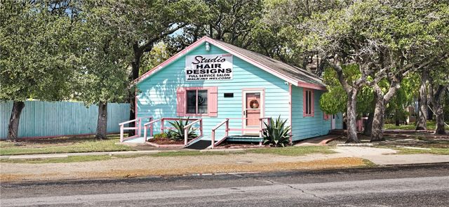 217 W Nelson Ave, Aransas Pass, TX 78336