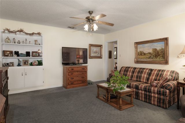 805 W 15th Street, Brady, TX 76825