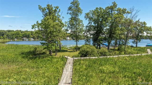 12170 Shaffer Road, Springfield Charter Township, MI 48350