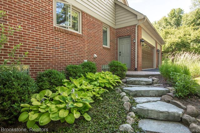 12170 Shaffer Road, Springfield Charter Township, MI 48350