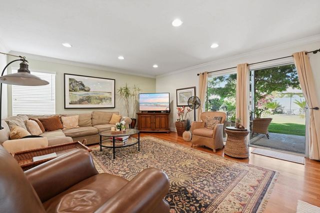 1066 Guildford Court, Encinitas, CA 92024