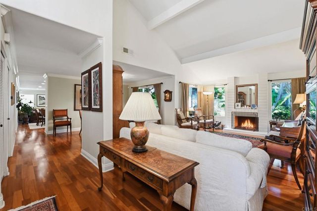 1066 Guildford Court, Encinitas, CA 92024