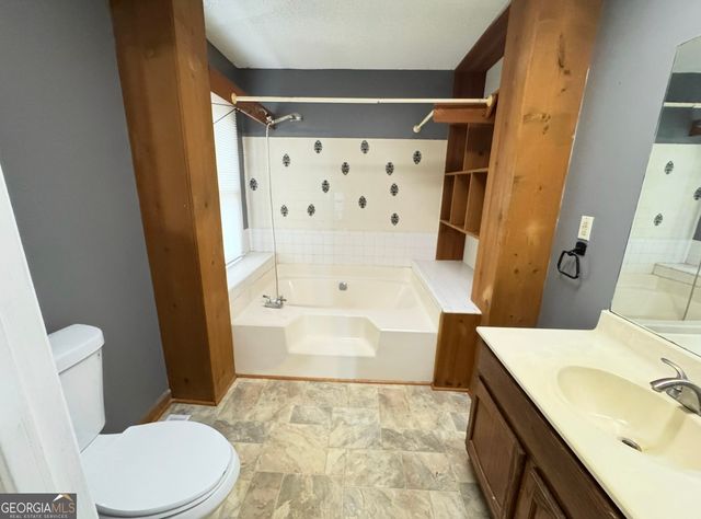 610 Ginger Circle, Lagrange, GA 30240