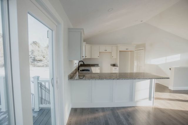 572 Wheelwright Rd, Barre, MA 01005