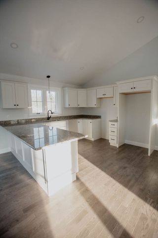 572 Wheelwright Rd, Barre, MA 01005