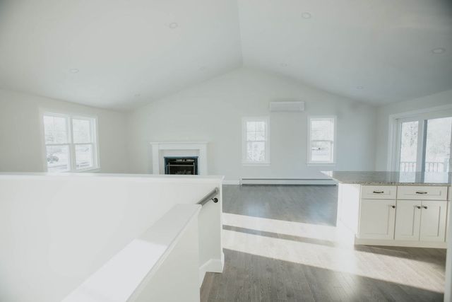 572 Wheelwright Rd, Barre, MA 01005