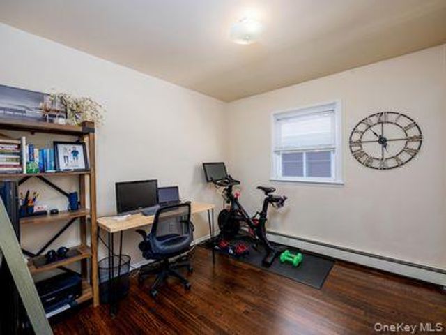825 E Park Avenue, Long Beach, NY 11561