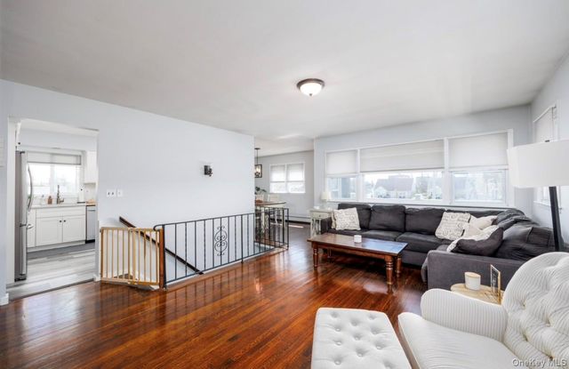 825 E Park Avenue, Long Beach, NY 11561